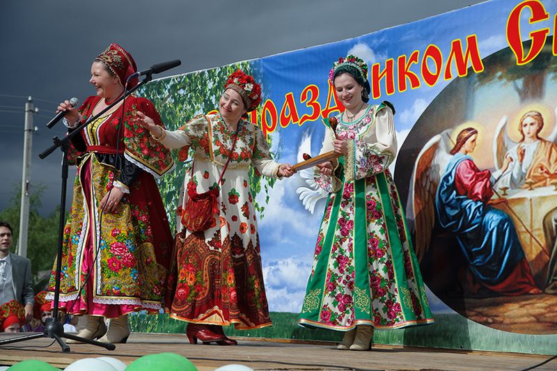 Сценарий народного творчества. Красная горка Иркутск ансамбль. Красная горка ансамбль Брянск. Фестиваль красная горка Брянск. Красная горка народный ансамбль Долгопрудный.